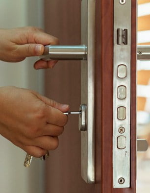 How Locksmiths Can Help with Lost Key Situations